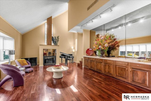 12357 Seward Street, Omaha, NE 68154