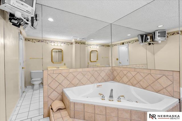 12357 Seward Street, Omaha, NE 68154