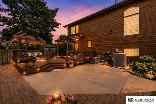 12357 Seward Street, Omaha, NE 68154