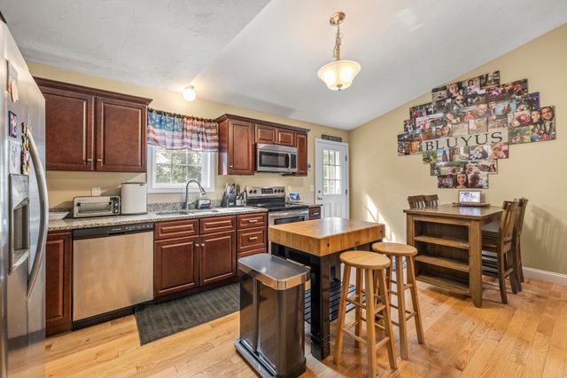 131 Adams Rd, East Brookfield, MA 01515