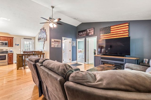 131 Adams Rd, East Brookfield, MA 01515