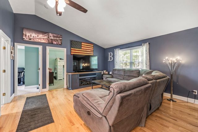 131 Adams Rd, East Brookfield, MA 01515
