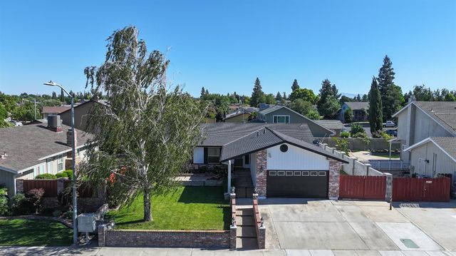 1324 Northgate Dr, Manteca, CA 95336