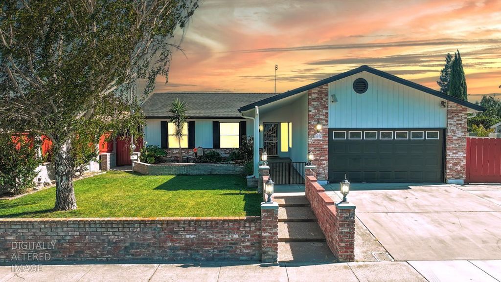 1324 Northgate Dr, Manteca, CA 95336