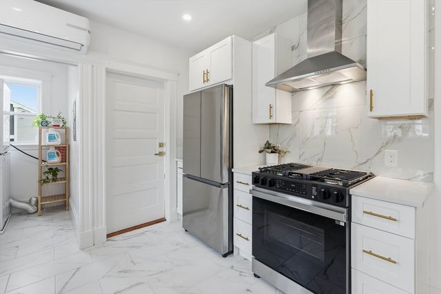 29-31 Cushing St 3, Cambridge, MA 02138