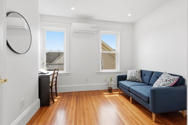 29-31 Cushing St 3, Cambridge, MA 02138