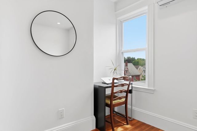 29-31 Cushing St 3, Cambridge, MA 02138
