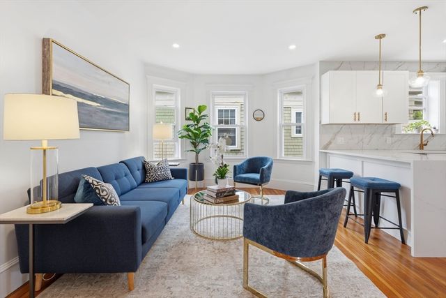29-31 Cushing St 3, Cambridge, MA 02138
