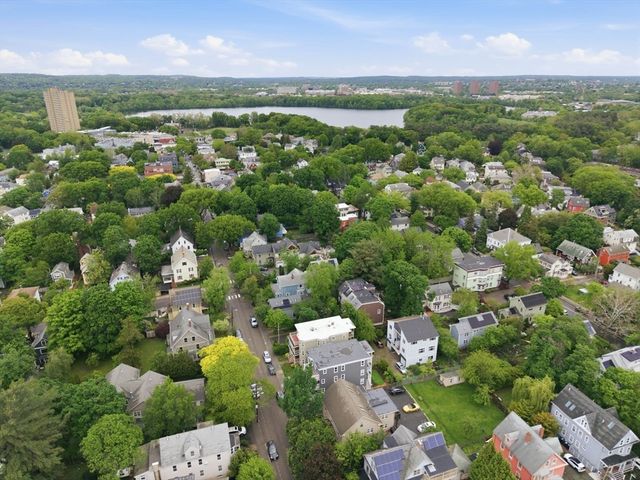 29-31 Cushing St 3, Cambridge, MA 02138