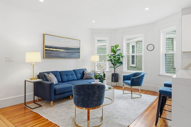 29-31 Cushing St 3, Cambridge, MA 02138
