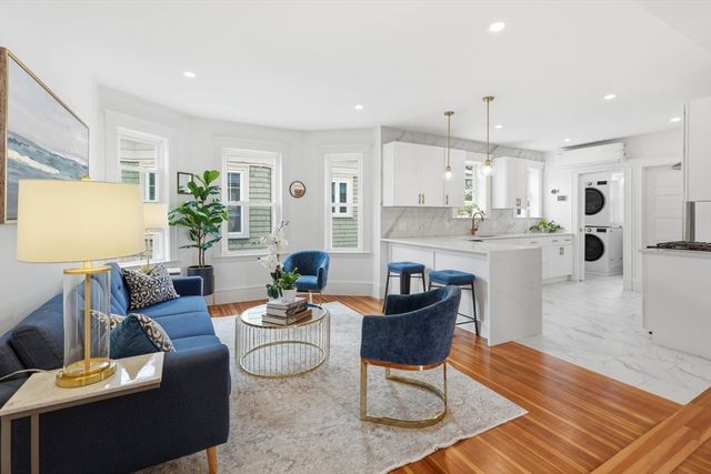29-31 Cushing St 3, Cambridge, MA 02138