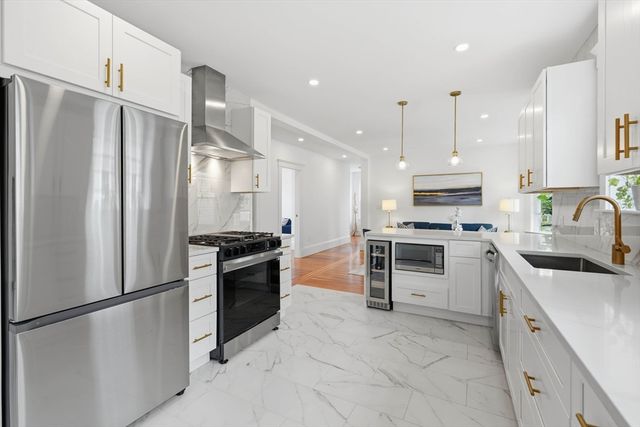 29-31 Cushing St 3, Cambridge, MA 02138