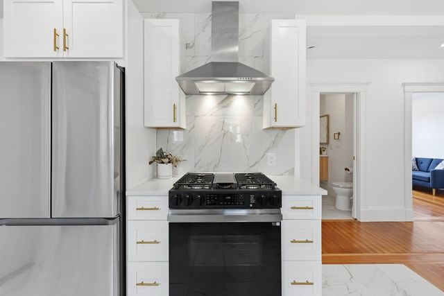 29-31 Cushing St 3, Cambridge, MA 02138