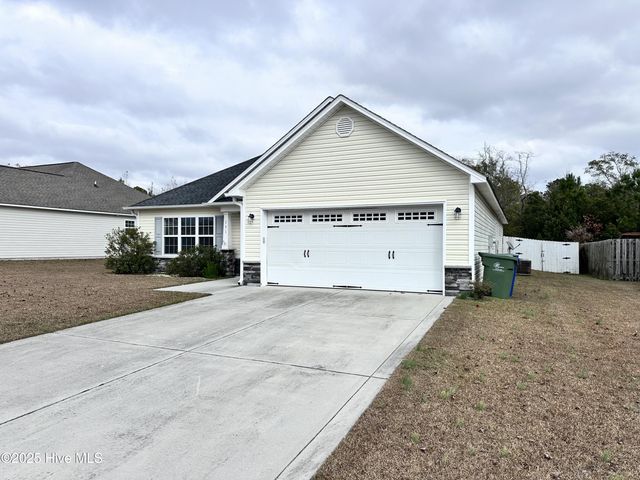 131 Regatta Way, Sneads Ferry, NC 28460