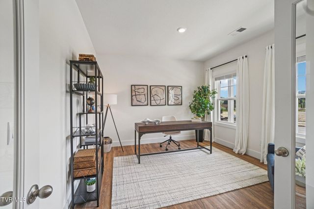 209 Artist Avenue, Johnson City, TN 37615