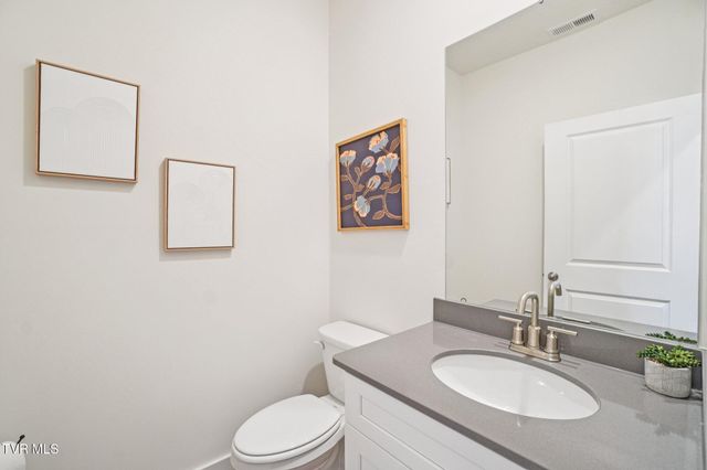 209 Artist Avenue, Johnson City, TN 37615