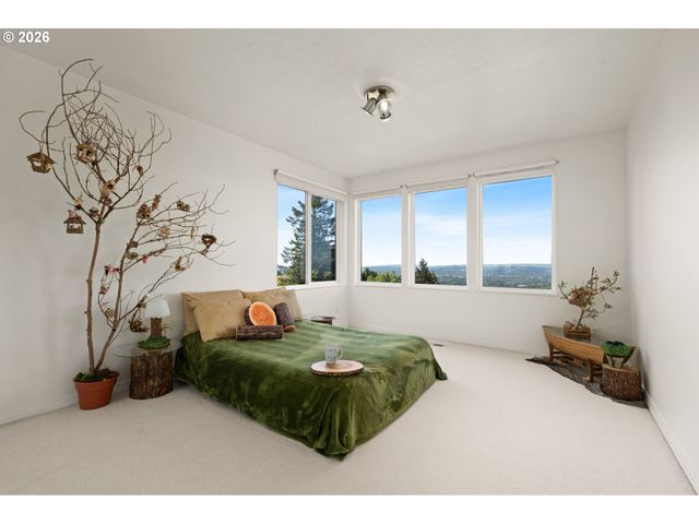 9212 Nw MCKENNA Dr, Portland, OR 97229