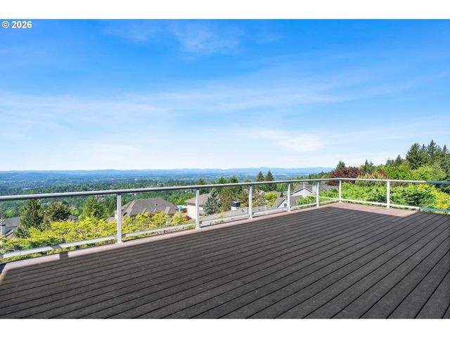 9212 Nw MCKENNA Dr, Portland, OR 97229