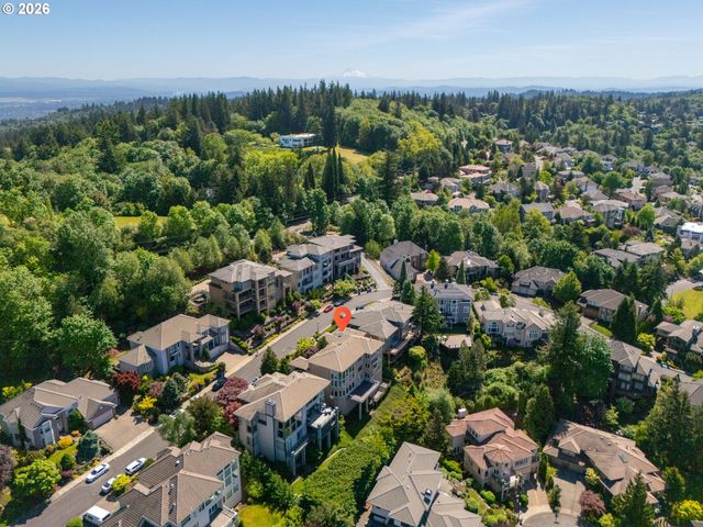 9212 Nw MCKENNA Dr, Portland, OR 97229