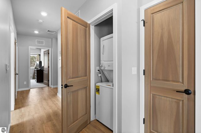 225 E Seventeenth Street # 3C, Traverse City, MI 49684