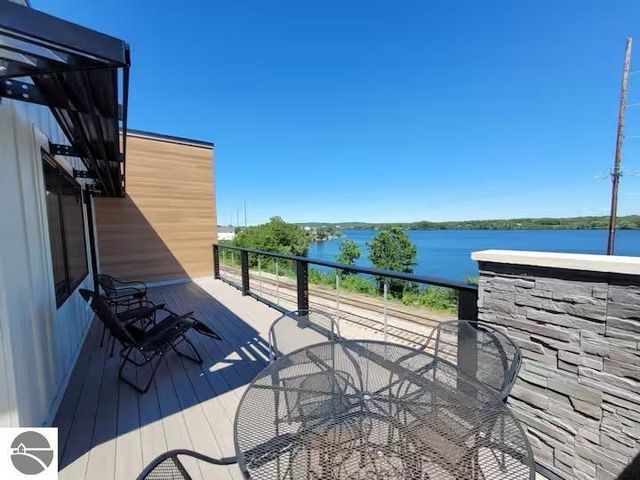 225 E Seventeenth Street # 3C, Traverse City, MI 49684