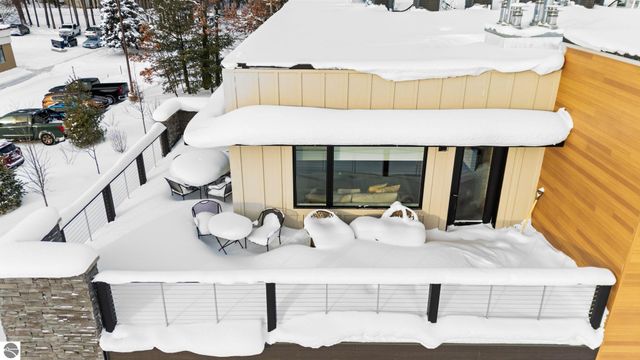 225 E Seventeenth Street # 3C, Traverse City, MI 49684