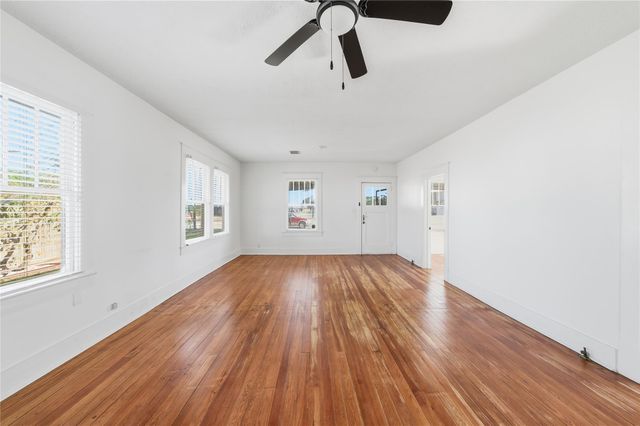 3808 Highway 3, Dickinson, TX 77539