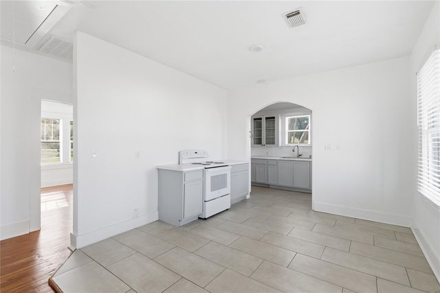 3808 Highway 3, Dickinson, TX 77539