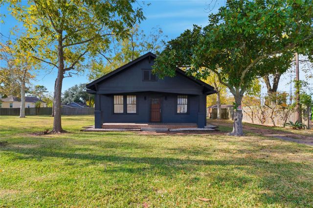 3808 Highway 3, Dickinson, TX 77539