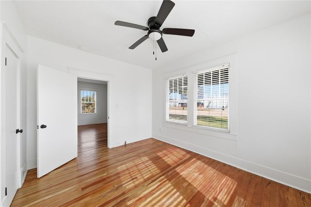 3808 Highway 3, Dickinson, TX 77539