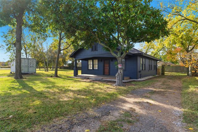 3808 Highway 3, Dickinson, TX 77539