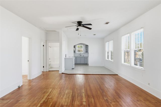 3808 Highway 3, Dickinson, TX 77539