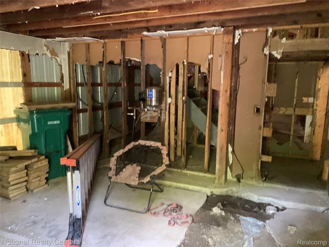 8655 Buckland Drive, Northfield Township, MI 48178