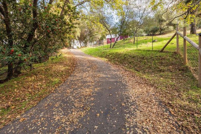 4611 Hillwood Dr, Shingle Springs, CA 95682