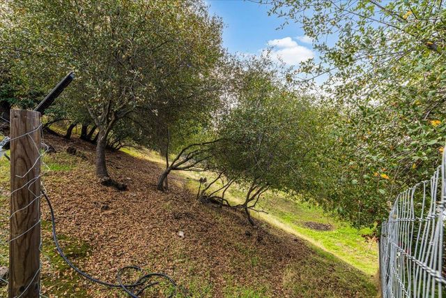 4611 Hillwood Dr, Shingle Springs, CA 95682