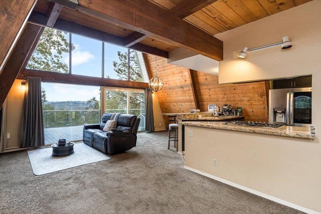 4611 Hillwood Dr, Shingle Springs, CA 95682