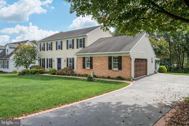 136 STONEWYCK DR, Lancaster, PA 17603
