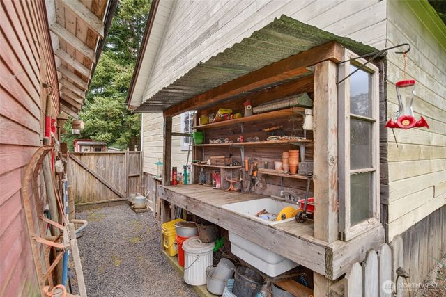 4070 Jackson Hwy, Chehalis, WA 98532
