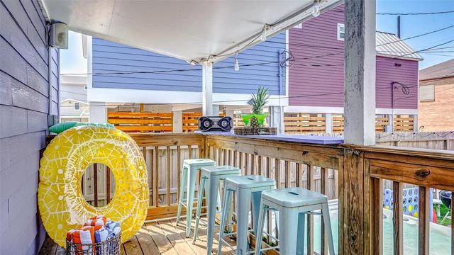 1022 Avenue L, Galveston, TX 77550