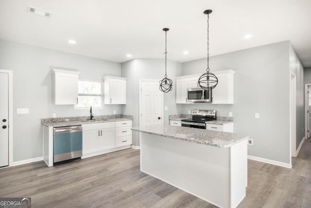 134 Long Pines Circle, East Dublin, GA 31027