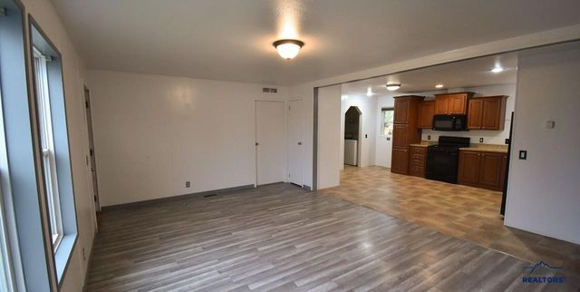 6979 EVERGREEN DR, Black Hawk, SD 57718