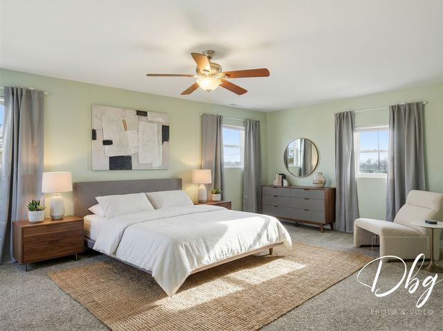 233 W Hawthorne Drive, Round Lake Beach, IL 60073