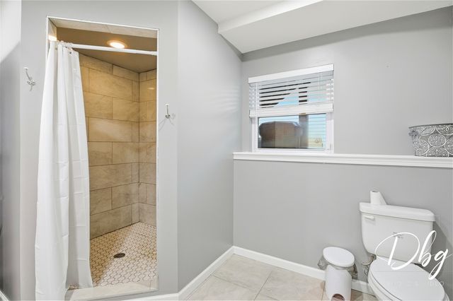 233 W Hawthorne Drive, Round Lake Beach, IL 60073