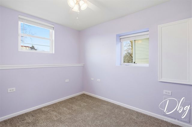 233 W Hawthorne Drive, Round Lake Beach, IL 60073