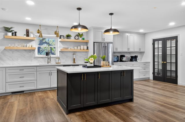 6873 Greenwich Lane, Dallas, TX 75230