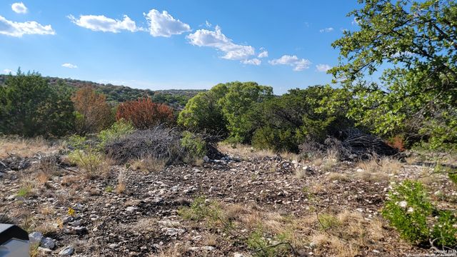 29 Oak Bend, Rocksprings, TX 78880