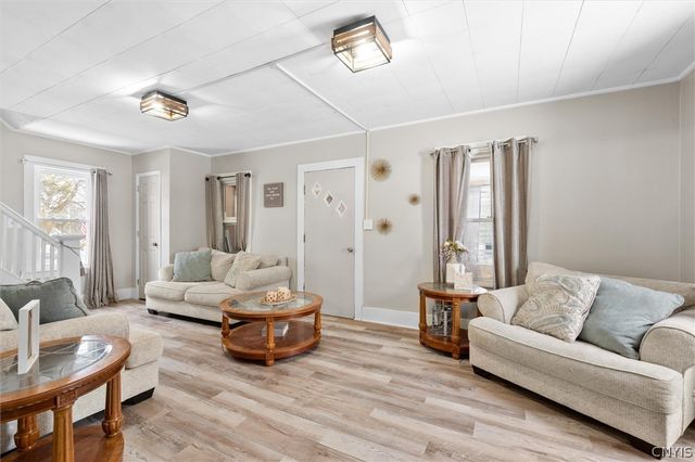 40 Elderkin Avenue, Camillus, NY 13031