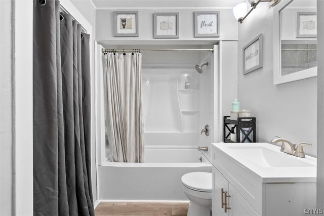 40 Elderkin Avenue, Camillus, NY 13031