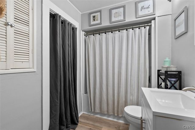 40 Elderkin Avenue, Camillus, NY 13031