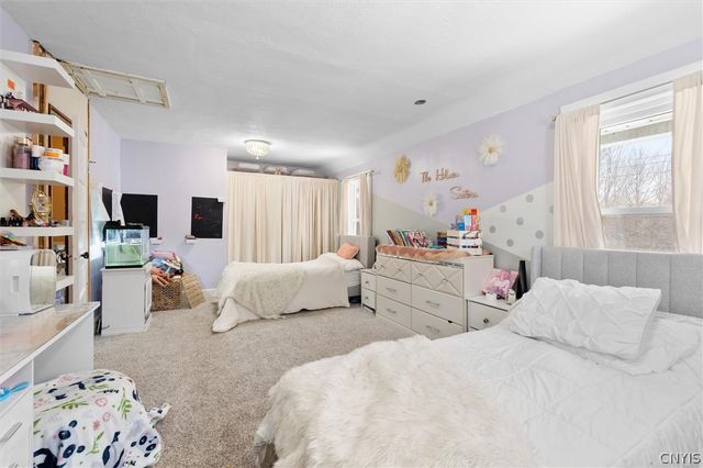 40 Elderkin Avenue, Camillus, NY 13031